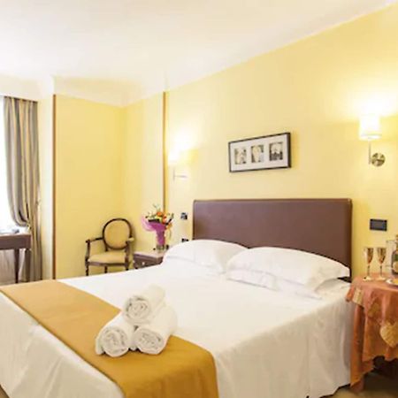 רומא Hotel Tuscolana מראה חיצוני תמונה
